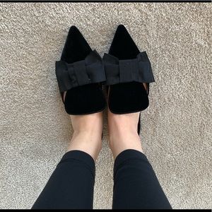 Pointed-Toe Bow Slide Velvet Mules Flat Black
